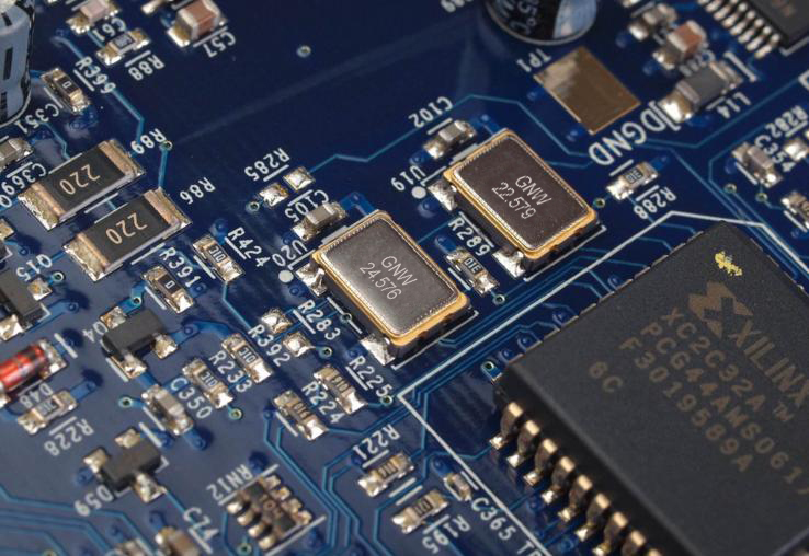 上板测试为何晶振不起振？