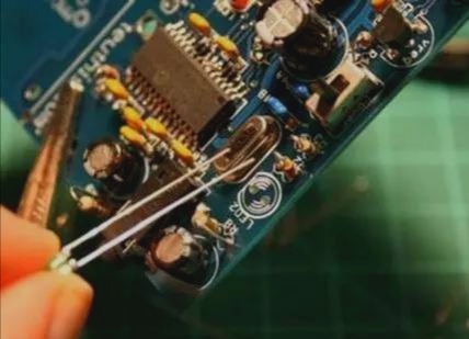 晶振10PPM是什么意思？